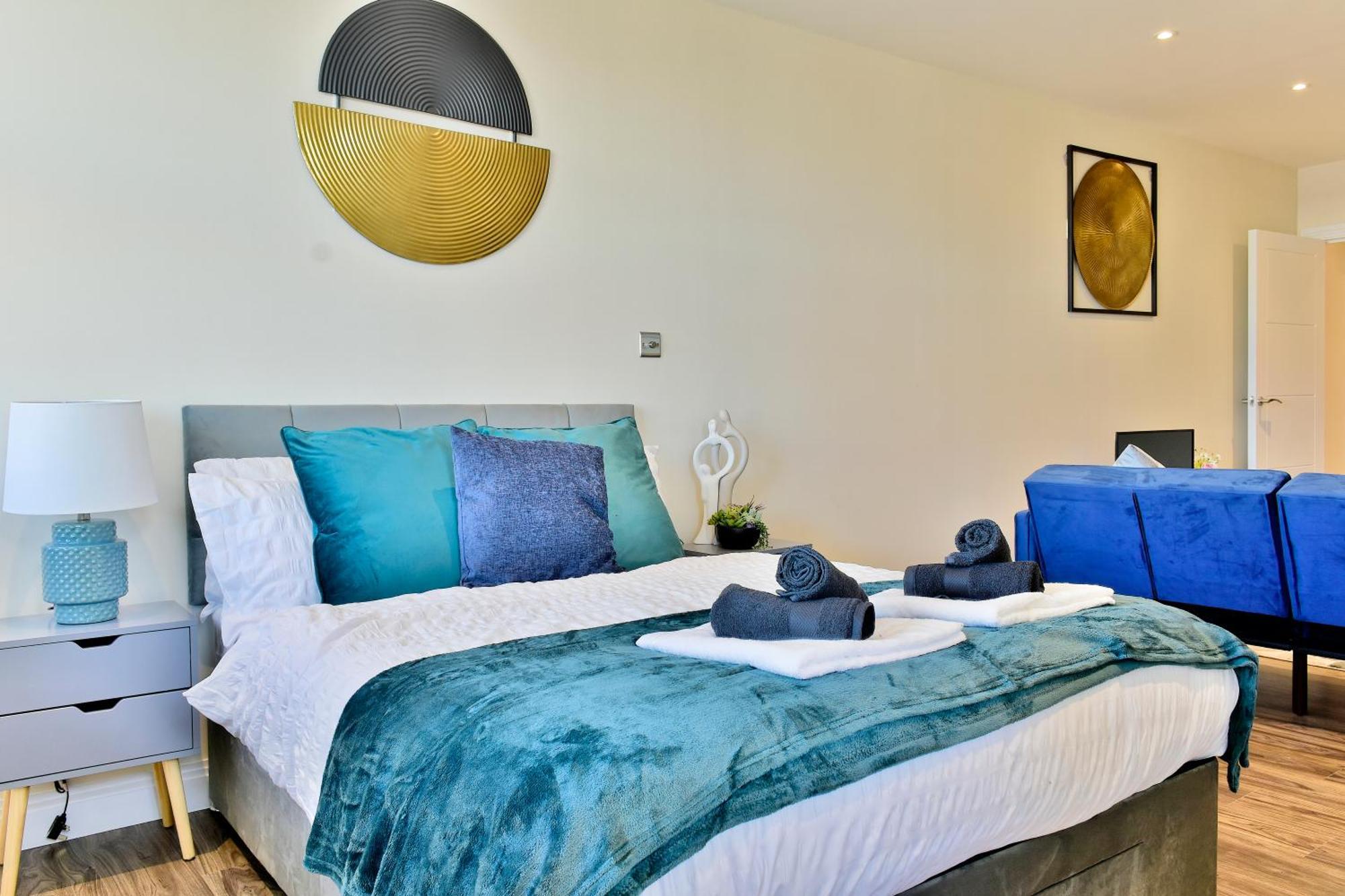 Stunning Apartment Near Citycentre & Oracle เรดดิ้ง ภายนอก รูปภาพ